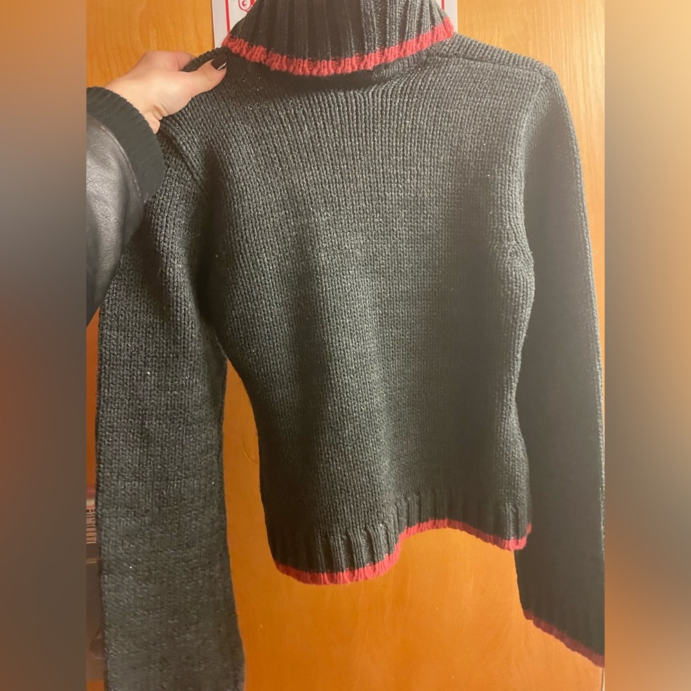 Turtle neck sweater size XS